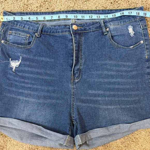 SHEIN Classic Blue Whisker Lightly Distressed Jean Shorts SKU0877 - Picture 4 of 11